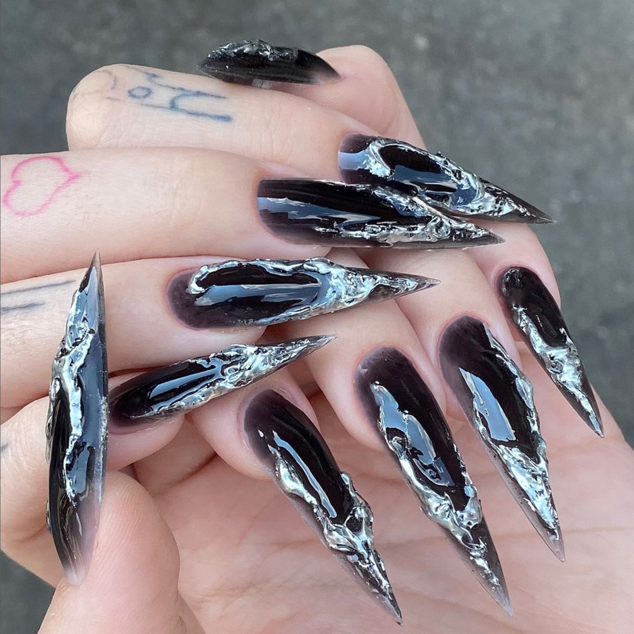 24Pcs Stiletto Shape Black Red - Nail Art Y2K recension och pris